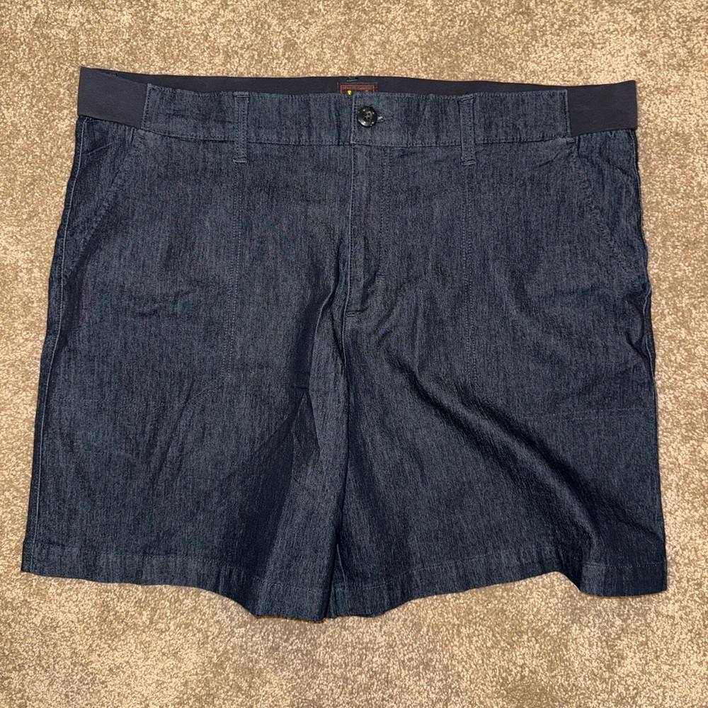 Signature by Levi Strauss Blue Jean Shorts with Tailored Look and Relaxed Fit